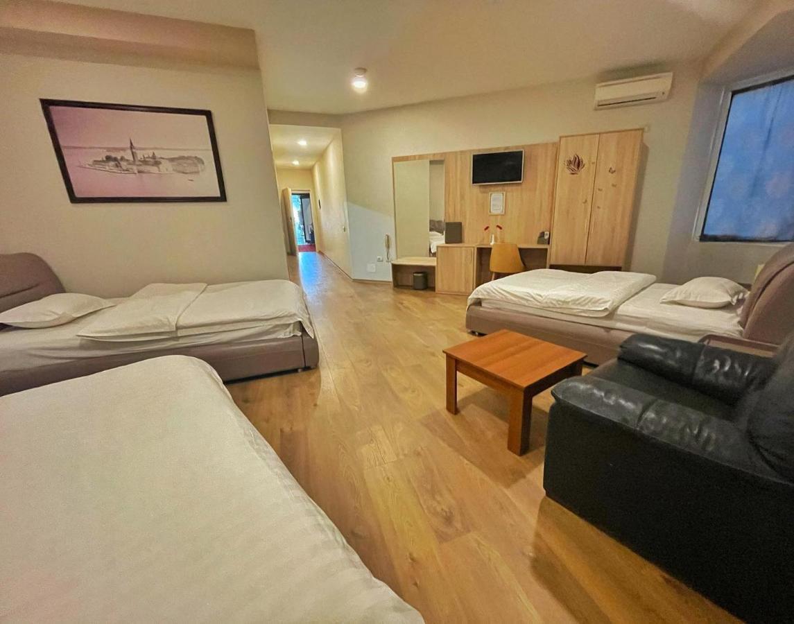 Park Hotel Tirana Yzberishti Eksteriør billede