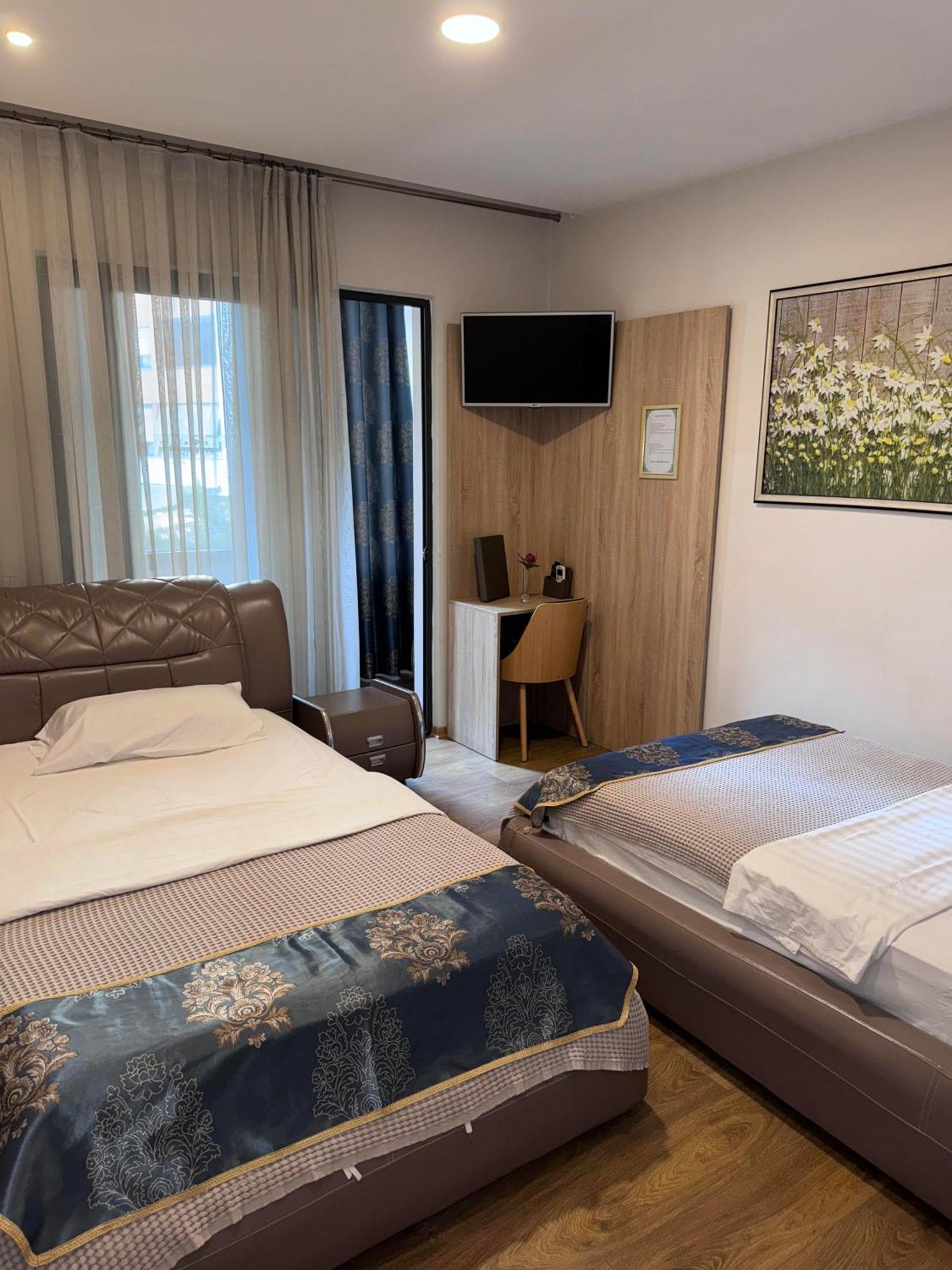 Park Hotel Tirana Yzberishti Eksteriør billede