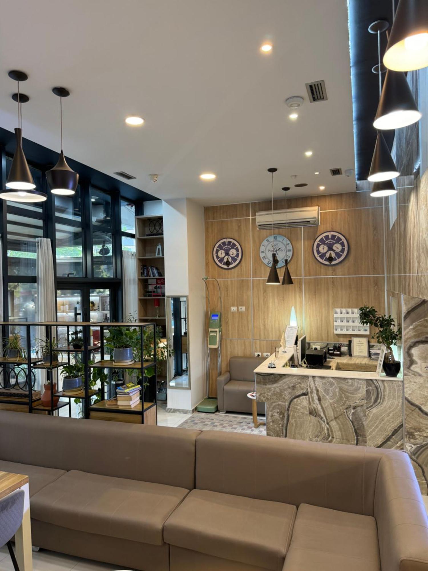 Park Hotel Tirana Yzberishti Eksteriør billede