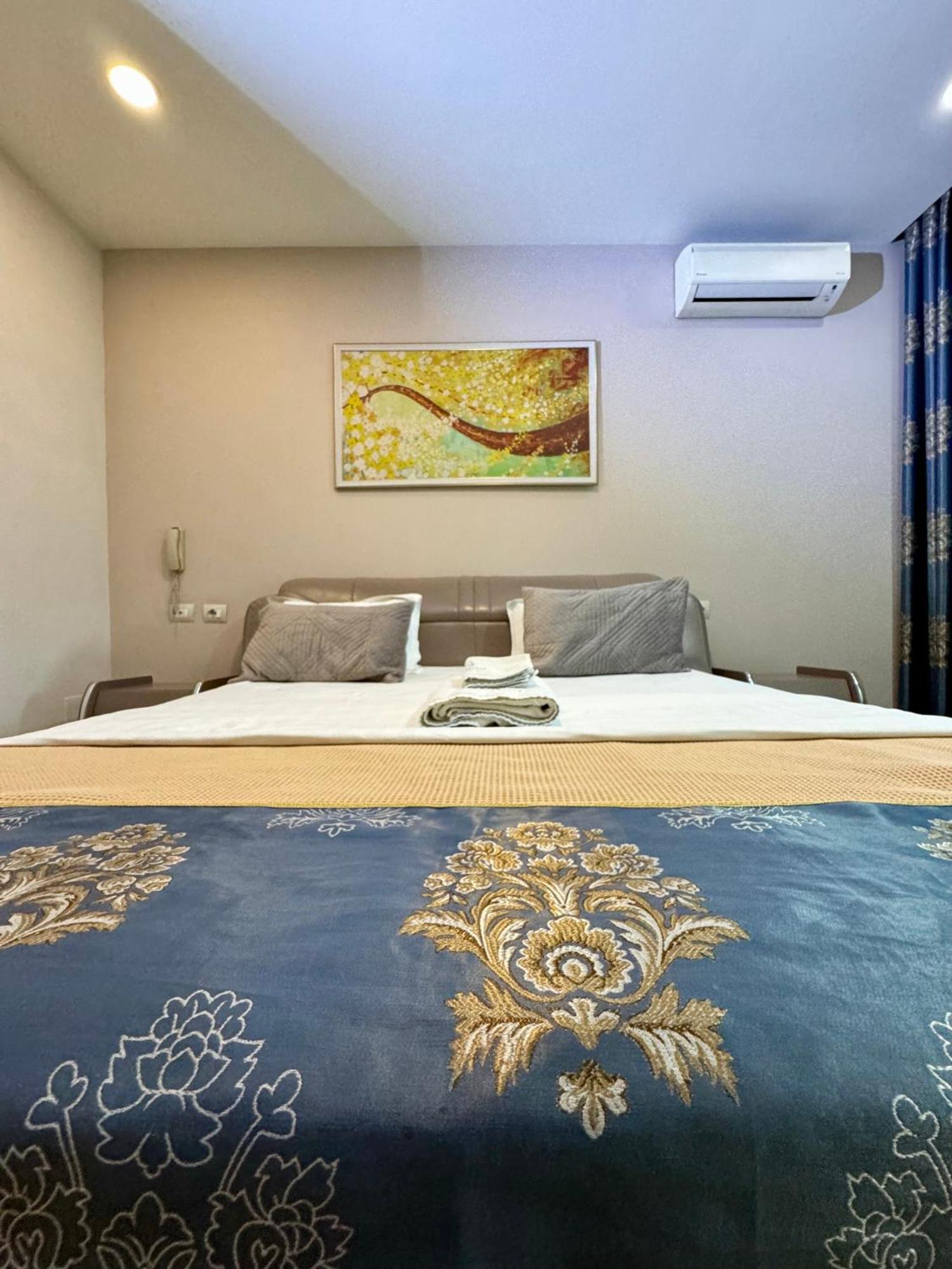Park Hotel Tirana Yzberishti Eksteriør billede