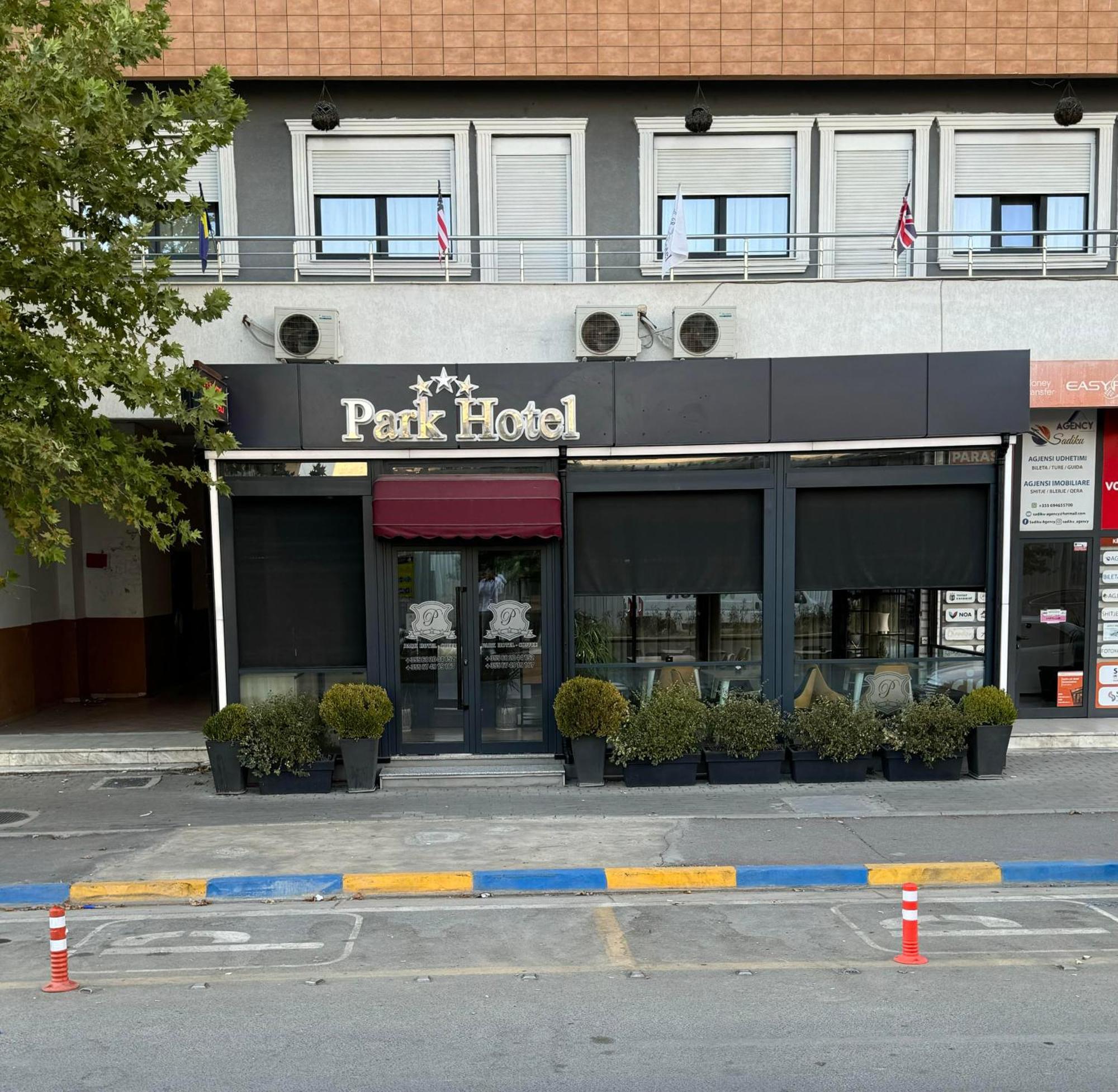 Park Hotel Tirana Yzberishti Eksteriør billede